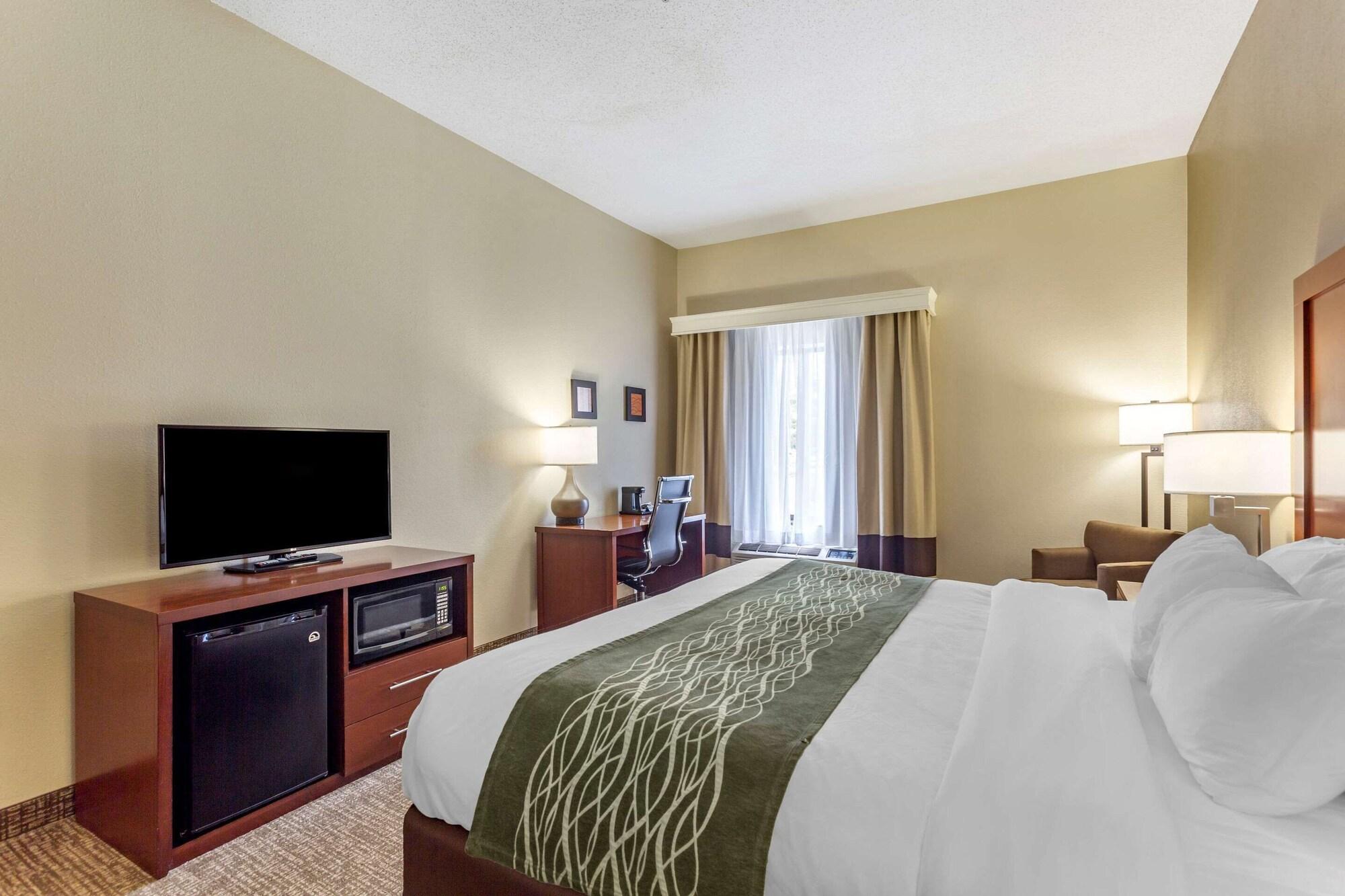Comfort Inn & Suites Кейв Сити Екстериор снимка