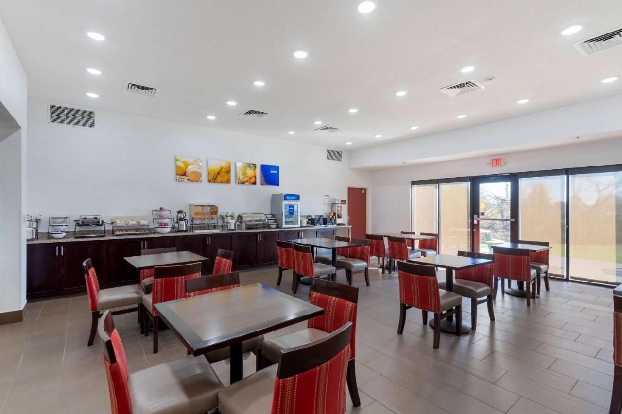 Comfort Inn & Suites Кейв Сити Екстериор снимка