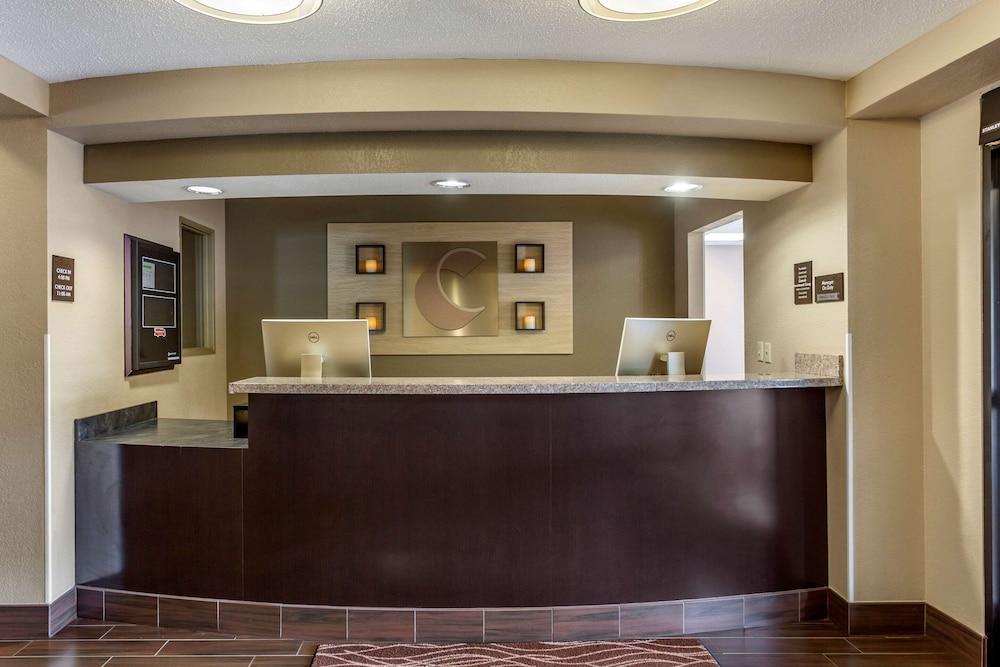 Comfort Inn & Suites Кейв Сити Екстериор снимка