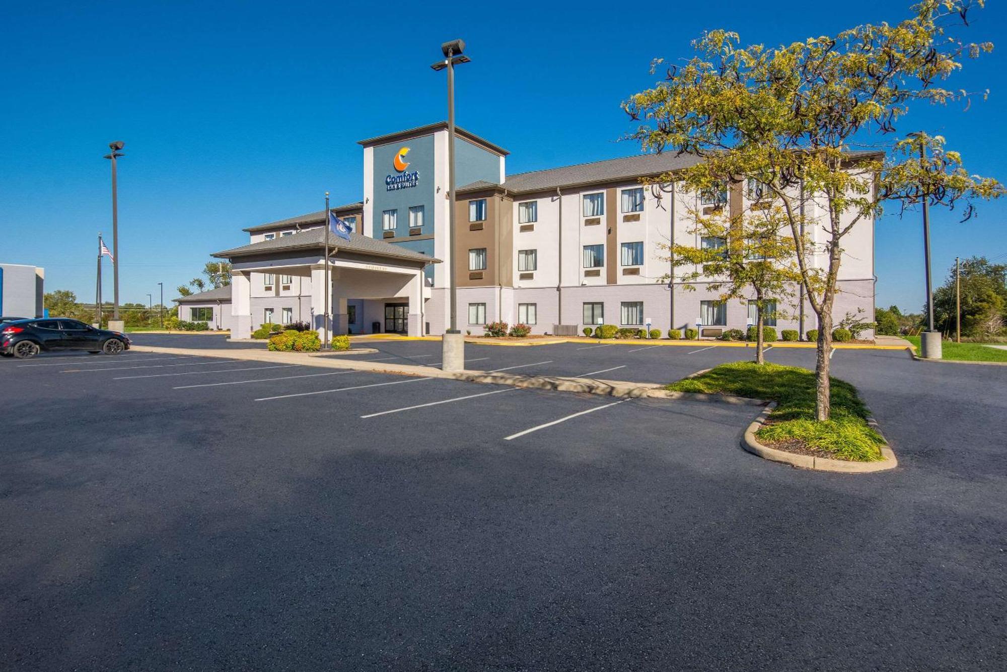 Comfort Inn & Suites Кейв Сити Екстериор снимка