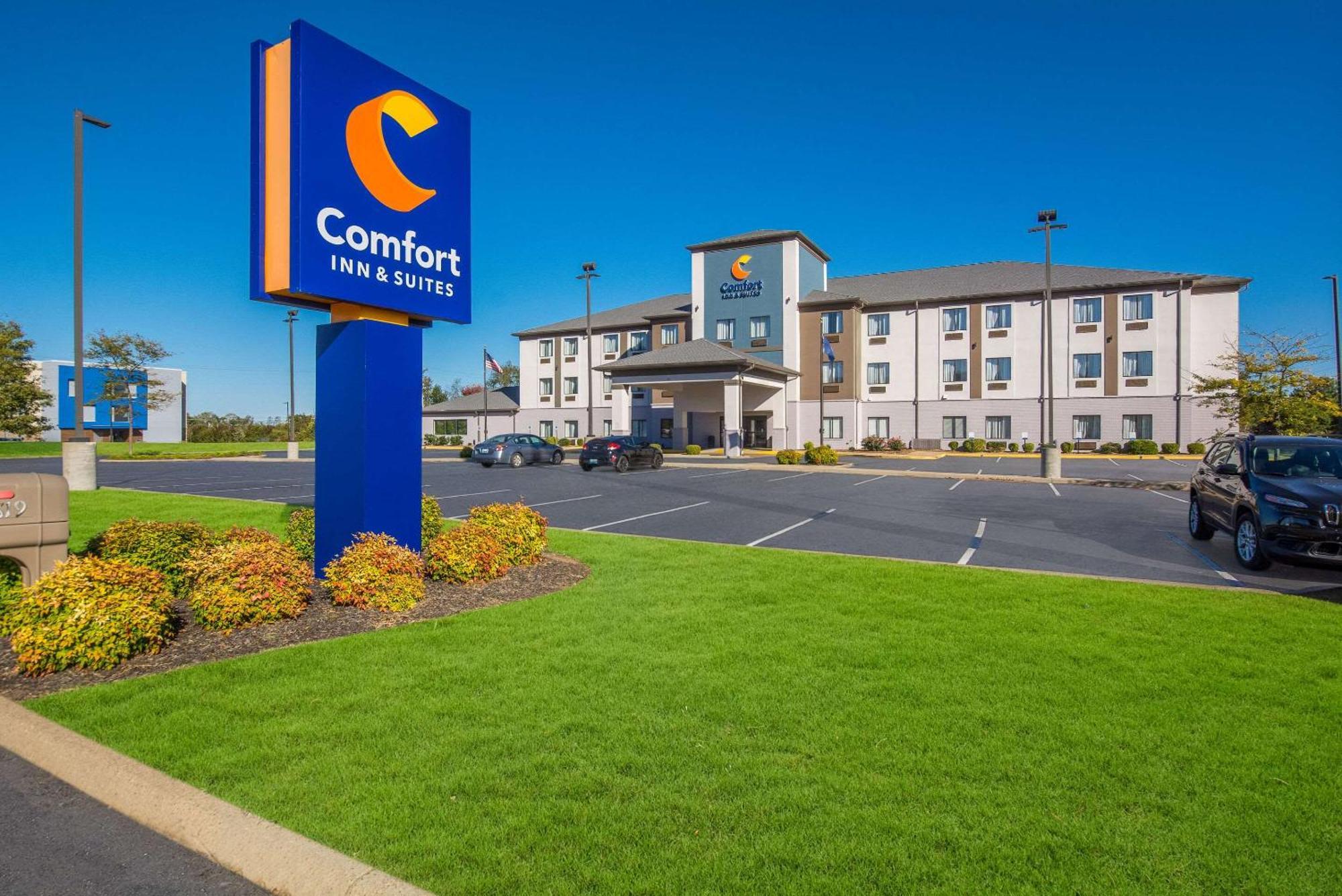 Comfort Inn & Suites Кейв Сити Екстериор снимка