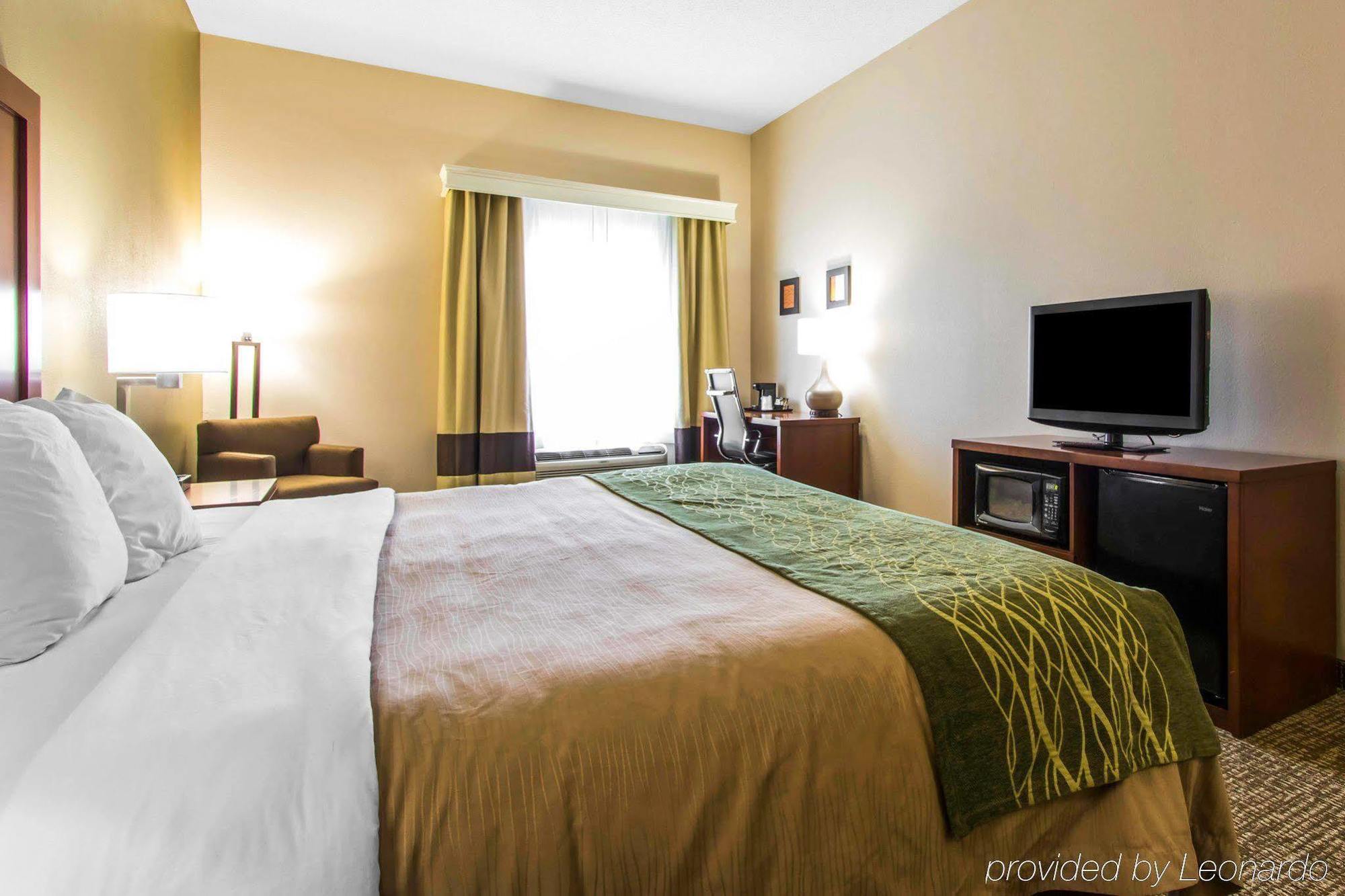 Comfort Inn & Suites Кейв Сити Екстериор снимка