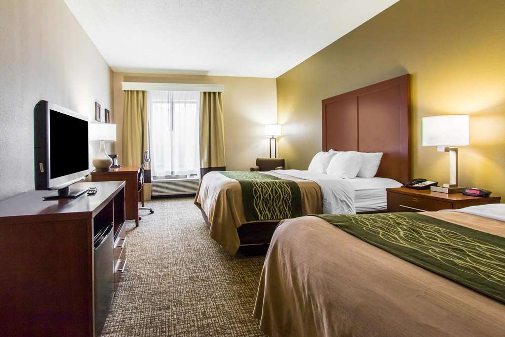 Comfort Inn & Suites Кейв Сити Стая снимка